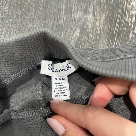 NWT SPLENDID: 3-6 boys track suit - Picture 3 of 4